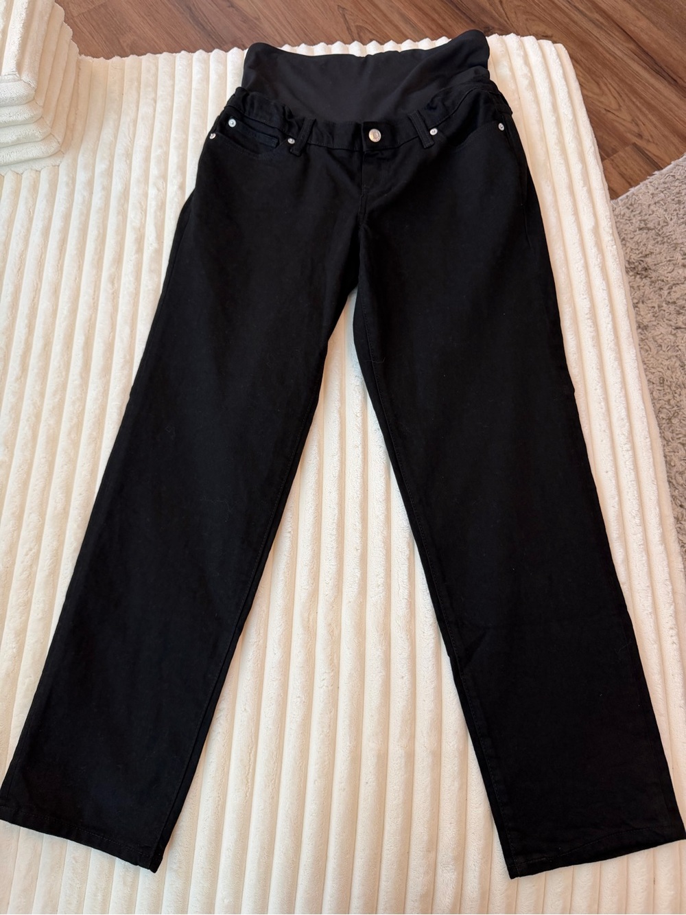 NWOT GAP Black Straight-Leg Maternity Jeans with Stretch Panel. Size 10 Tall